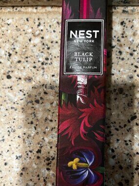 Nest Black Tulip Eau de Parfume Purse Spray!! NIB!